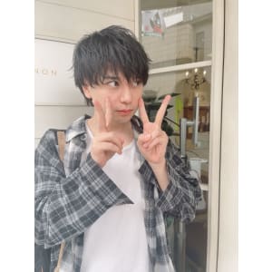 柏木佑介くんメンズヘアカットスパイキーマッシュ前髪あり梅ヶ丘