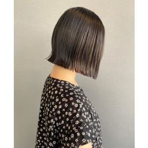 《kitin吉祥寺》ぷつっとボブ　ツヤ　グレージュ