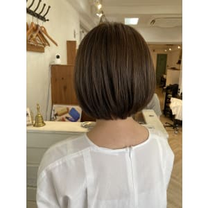 大人の丸みショートシンプルでコンパクトな髪型梅ヶ丘豪徳寺 - CHAINON【シェノン】掲載中