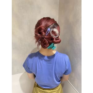 ニュアンスシニヨンアレンジ
