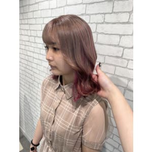miu&橋本愛海　ベージュとピンクのデザインカラー