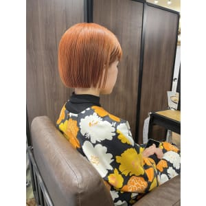 斜めバンググレージュカラー デザインカラー シルキーベージュ