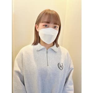 斜めバンググレージュカラー デザインカラー シルキーベージュ