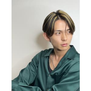 ツイストスパイラル波打ちスパイラルセンターパート刈り上げ束感 - メンズヘア整形サロン GOALD 渋谷本店【メンズヘアセイケイサロン ゴールド シブヤホンテン】掲載中