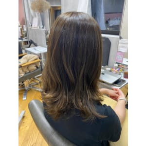 斜めバング/グレージュカラー/デザインカラー/学芸大学