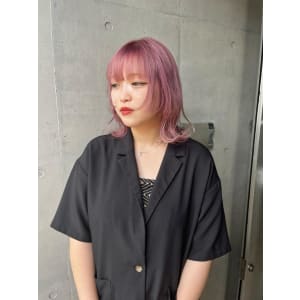 斜めバング　グレージュカラーシルキーベージュ　マッシュパーマ