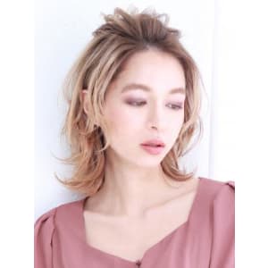 三軒茶屋_レディース_セミロング_ハイトーン_アレンジ_小顔