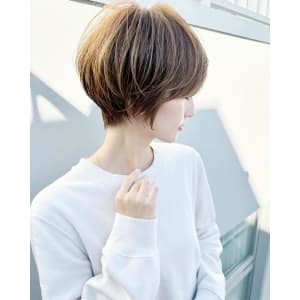 大人可愛い前髪ありのひし形マッシュショートパーマ20代30代 - &STORIES【アンドストーリーズ】掲載中
