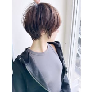 大人可愛い前髪ありのひし形マッシュショートパーマ20代30代 - &STORIES【アンドストーリーズ】掲載中