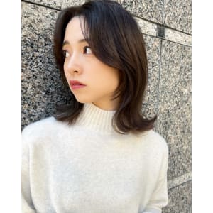 韓国前髪顔まわりカットくびれミディアムヘア