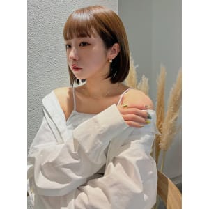 ナチュラルセットの切りっぱなしボブ