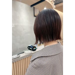 ナチュラルセットの切りっぱなしボブ