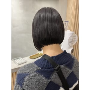ナチュラルセットの切りっぱなしボブ