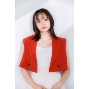 前髪インナーカラー×ナチュラル外はね