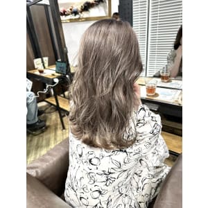斜めバンググレージュカラーシルキーベージュ マッシュパーマ - ARCANA 明治神宮前 表参道 原宿【アルカナ メイジジングウマエ オモテサンドウ ハラジュク】掲載中