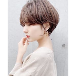 大人可愛い前髪ありのひし形マッシュショートパーマ20代30代 - &STORIES【アンドストーリーズ】掲載中