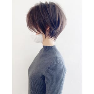 大人可愛い前髪ありのひし形マッシュショートパーマ20代30代 - &STORIES【アンドストーリーズ】掲載中