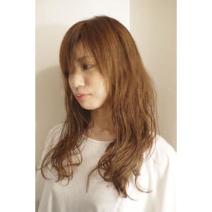 ベージュカラー