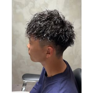ツーブロック 波巻き ツイスト スパイラルパーマ - 完全個室 THIS IS BARBER 3rd【カンゼンコシツ ディスイズバーバーサード】掲載中
