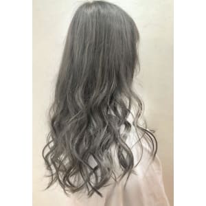 モノトーングレージュ