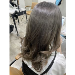 大人グレージュカラー