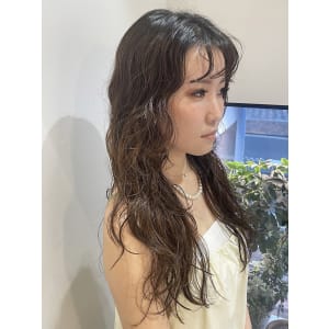 ロングウェーブ【池袋美容室　uchla】
