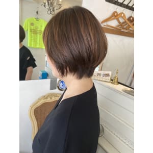 2023年秋冬人気丸みショート乾かすだけで決まる髪型梅ヶ丘美