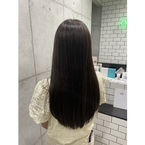 ナチュラルストレート - newi 池袋【ネウィ イケブクロ】掲載中
