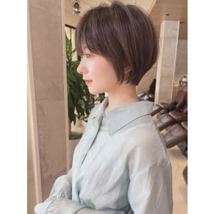 20代30代40代黒髪前下がりショートボブ丸みショート - &STORIES【アンドストーリーズ】掲載中
