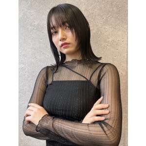 三軒茶屋_レディース_ミディアム_レイヤー_顔まわり_黒髪