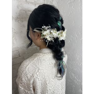 ヘアアレンジ推しカラー編み込みアレンジ