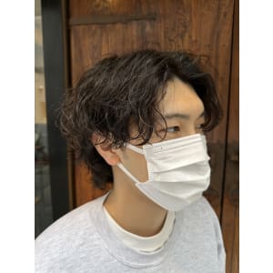 波巻きパーマ×センターパート
