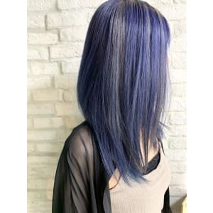 ネイビーカラーグレーハイライト - Hair by PROVE【ヘアバイプルーヴ】掲載中