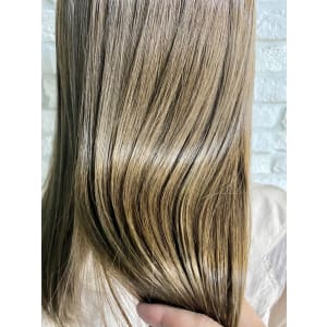 ツヤハイトーンカラー - Hair by PROVE【ヘアバイプルーヴ】掲載中