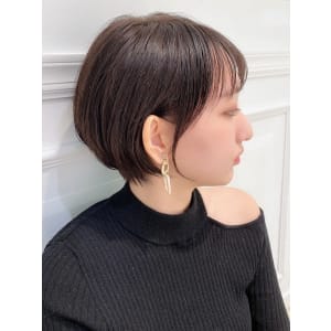 大人可愛い小顔ショート/30代/40代/50代/暗髪/前髪
