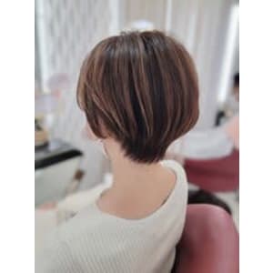大人キレイ20代30代40代黒髪前下がりショートボブ丸み