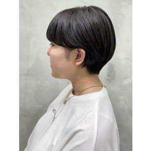 ワイドバングショート【池袋美容室　uchla】