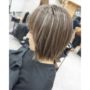 繊細ハイライトカラースタイル