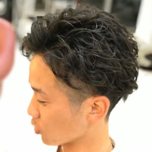 20代30代アップバングショート【ツーブロック刈り上げ黒髪短