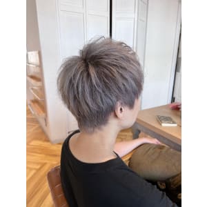 王道ショート × アッシュグレージュ
