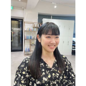 斜めバングアッシュオリーブオンブレグレージュアッシュ - FACE。石川町【フェイスイシカワチョウ】掲載中