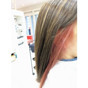 白髪ぼかしハイライト　インナーカラーピンク　ロング - Hair design MOVE【ヘアーデザインムーヴ】掲載中