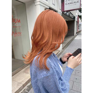 鮮やかオレンジカラー