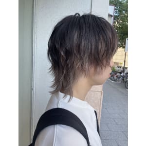 ウルフカット×シルバーラベンダーカラー - e.m.a PREMIUM BEAUTY SALON【イーエムエープレミアムビューティーサロン】掲載中