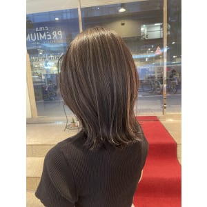 極細ハイライト×くびれカット