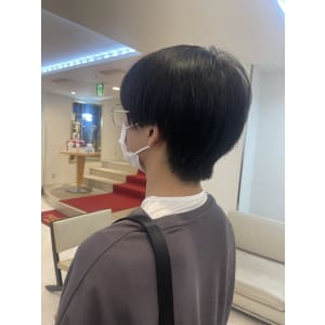 襟足長め×重ためカット