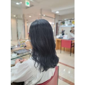 ブルーブラックカラー