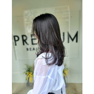ロングレイヤーカット×艶カラー