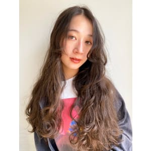 curly hair/ゆるミディ/スパイラルパーマ/三軒茶屋