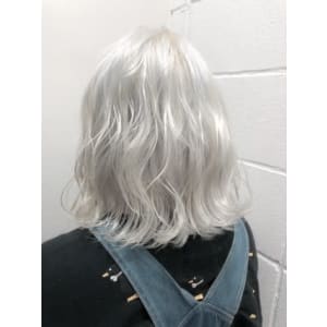【OREO.coco】ホワイトカラー　　モードヘア